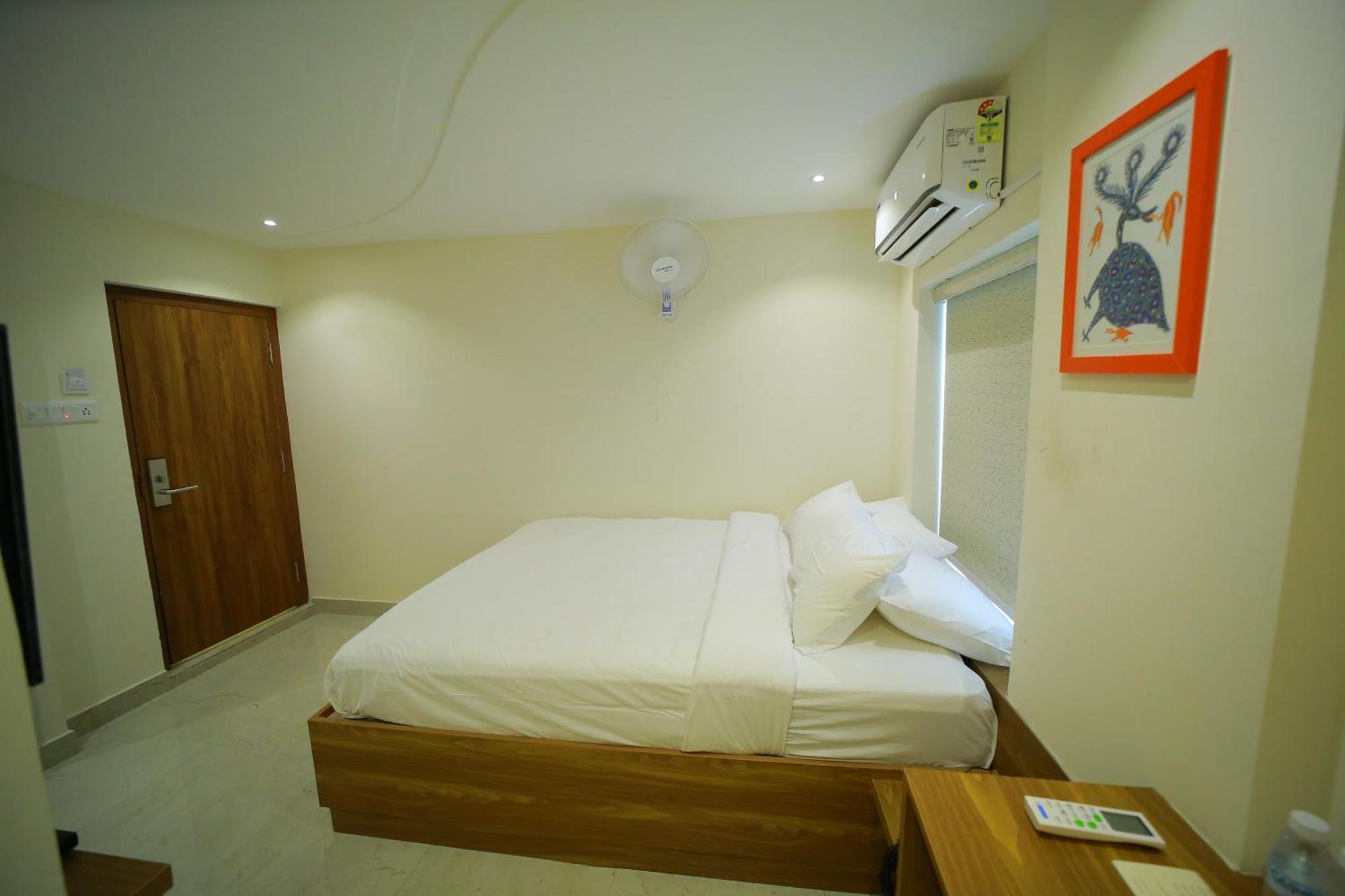 Dhruv Elite And Banquets Hotell Hyderabad Eksteriør bilde